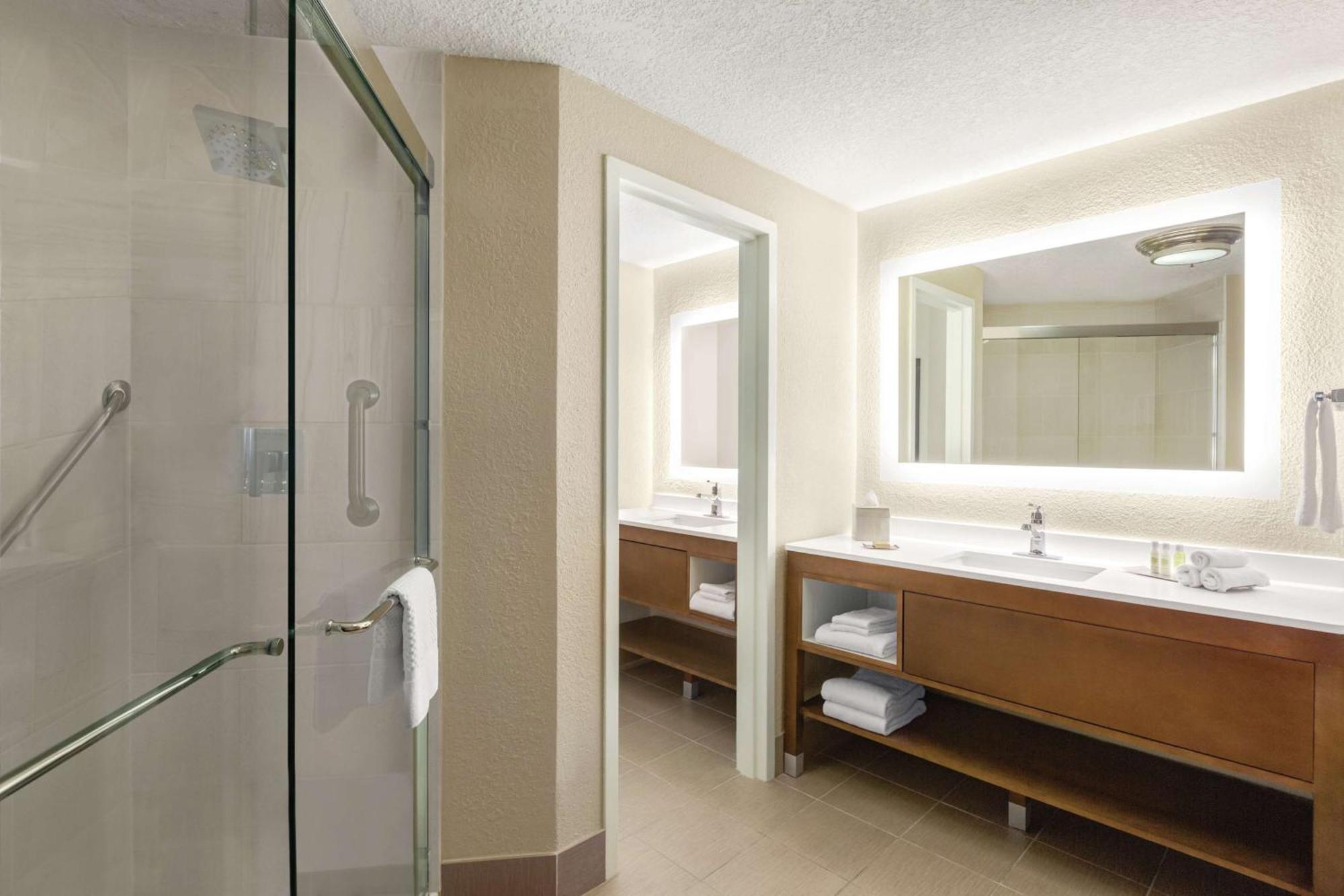 מלון Doubletree By Hilton Orlando Downtown מראה חיצוני תמונה